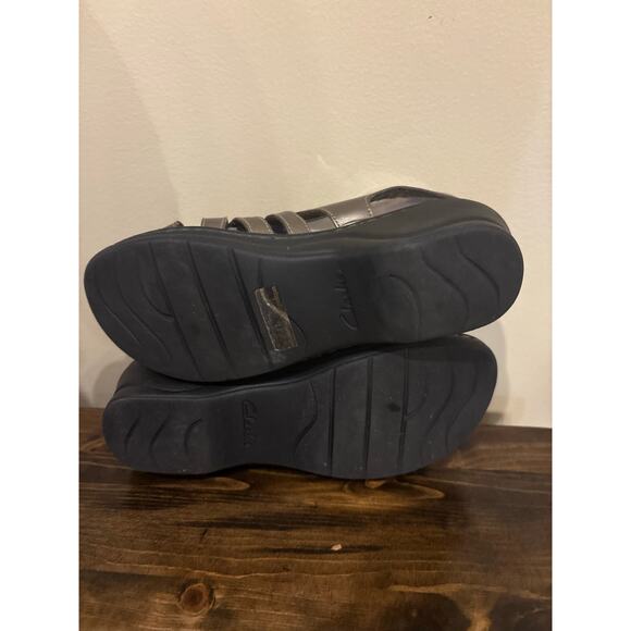 Clarks Bendables Women’s Size 7M Brown Leather Wedge Sandals Buckle Strap - Picture 5 of 7